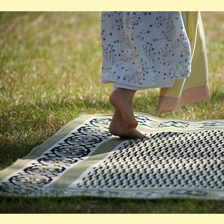 Outdoor Rugs made with DuraCord - Botanical Pesto