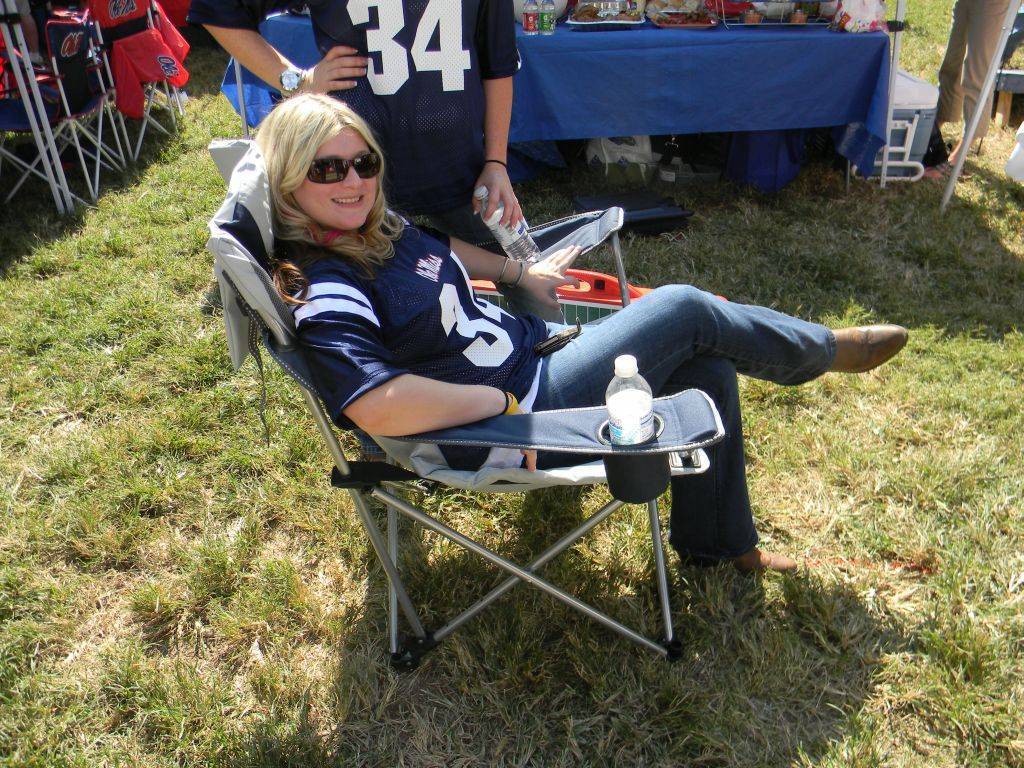 Picnic time reclining camp chair discount